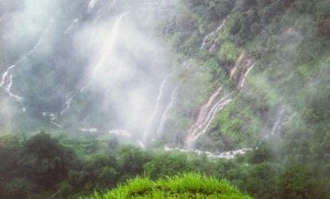 Waterfalls-in-matheran